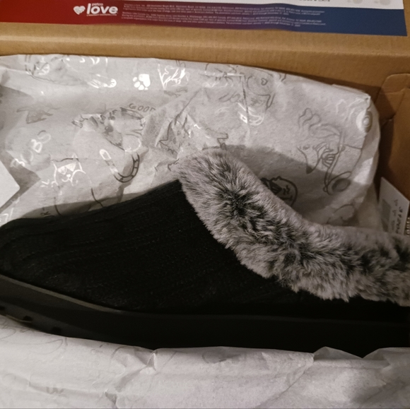NWT! SKECHERS BOBS SLIPPERS Sz 7 (Indoor/Outdoor - Picture 4 of 11